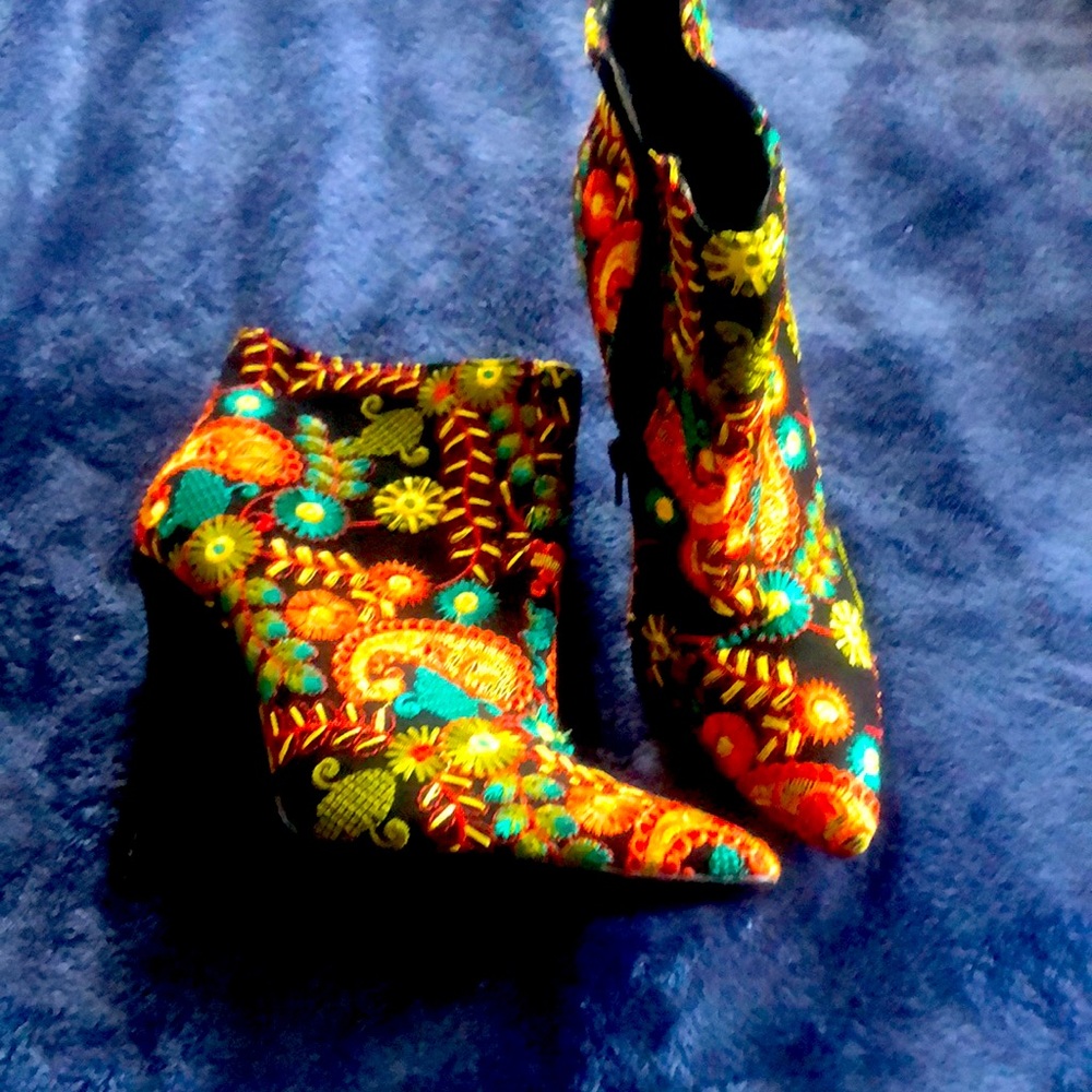 Ankle boots